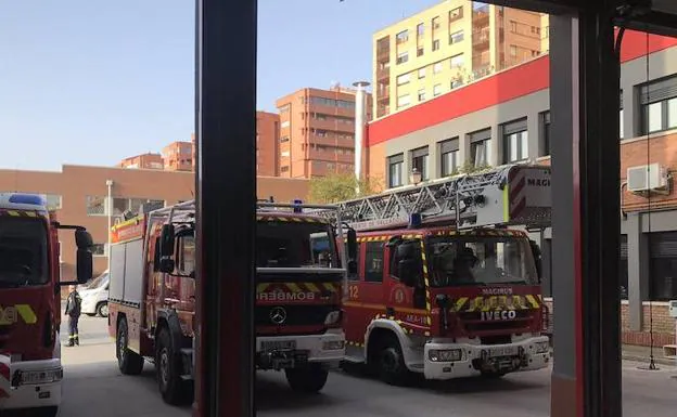 Los Bomberos Auxilian A Una Señora De 94 Años Que Se Había Caído En Su ...